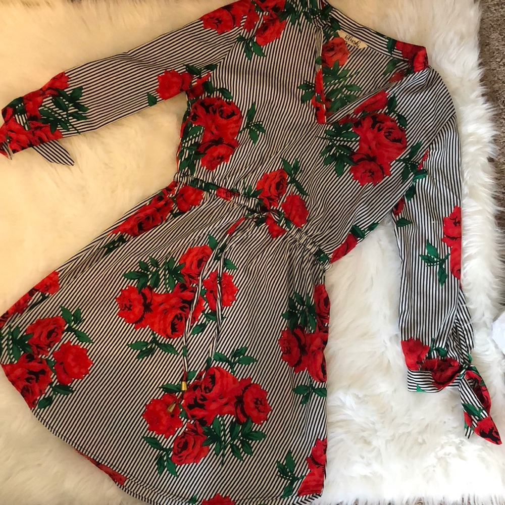 Abstract long sleeve dress